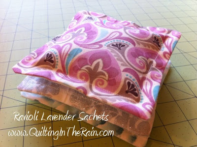 Quilt Tutorials and Fabric Creations - Quilting In The Rain - Ravioli Sachets