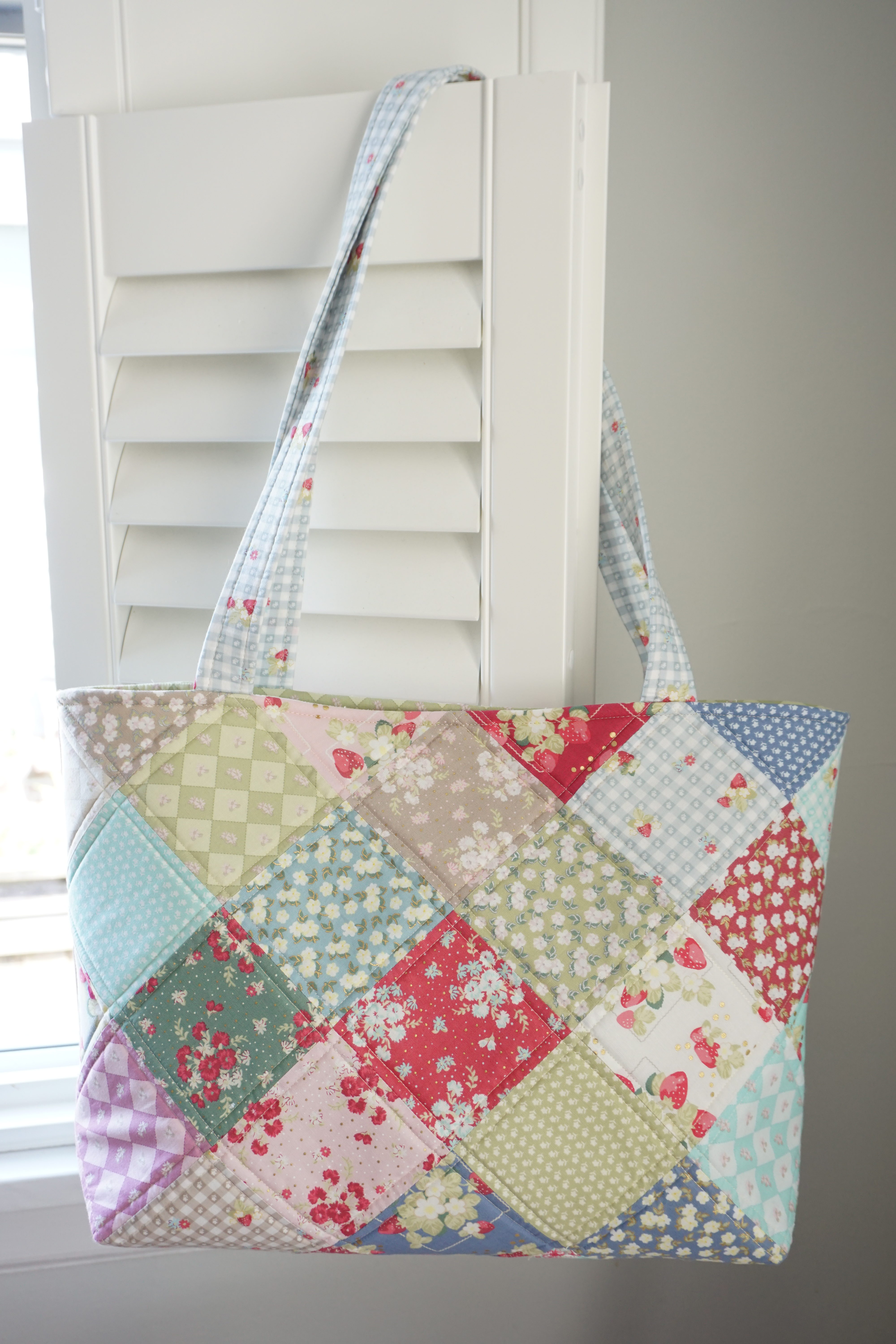 Sew a Quilted Tiny Bag: Free Sewing Pattern